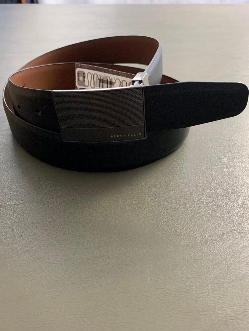 Perry Ellis Men's Reversible Bonded Leather Plaque Belt, Black to Brown, L 38-40
